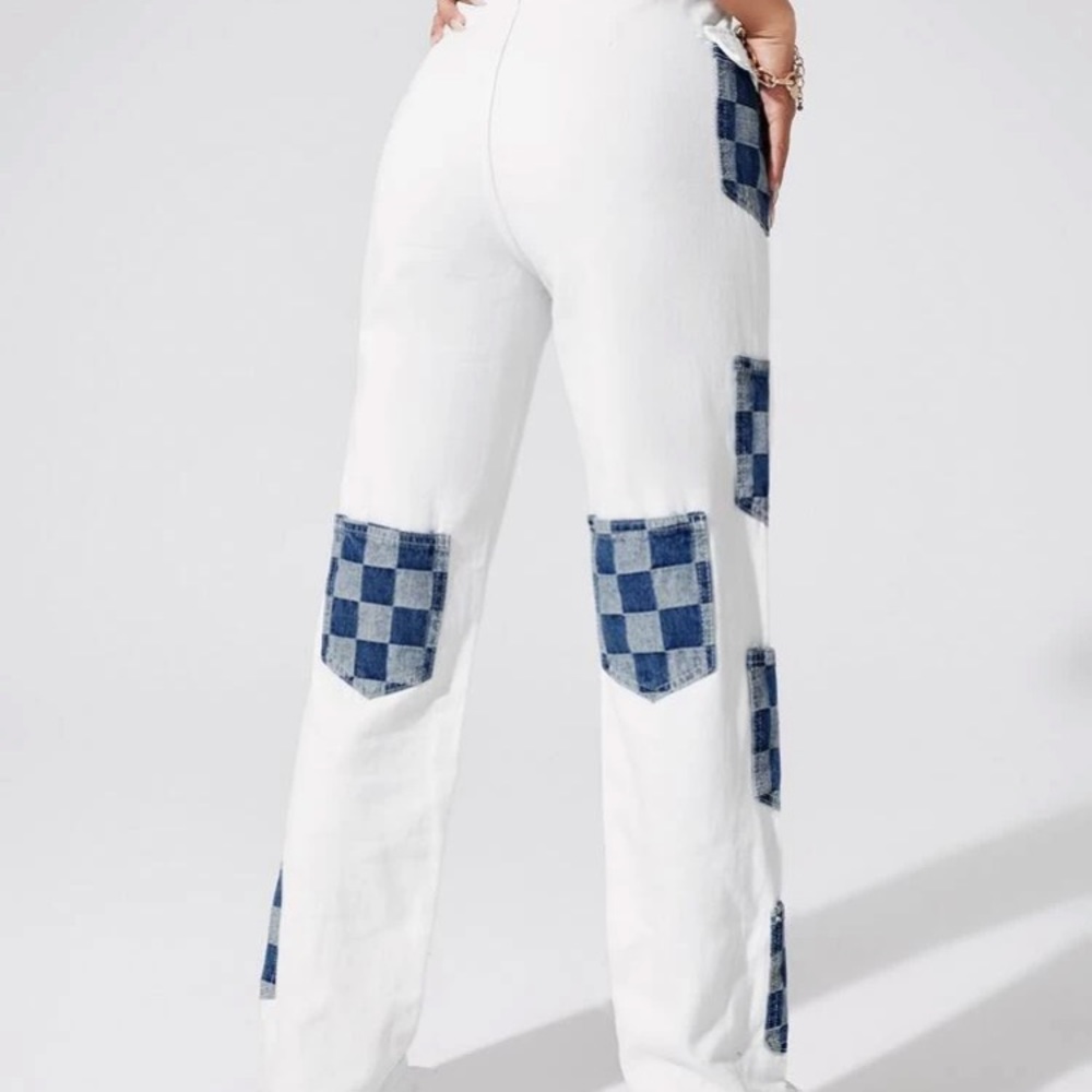 Jeans With Multiple Checkered Pockets - image 2